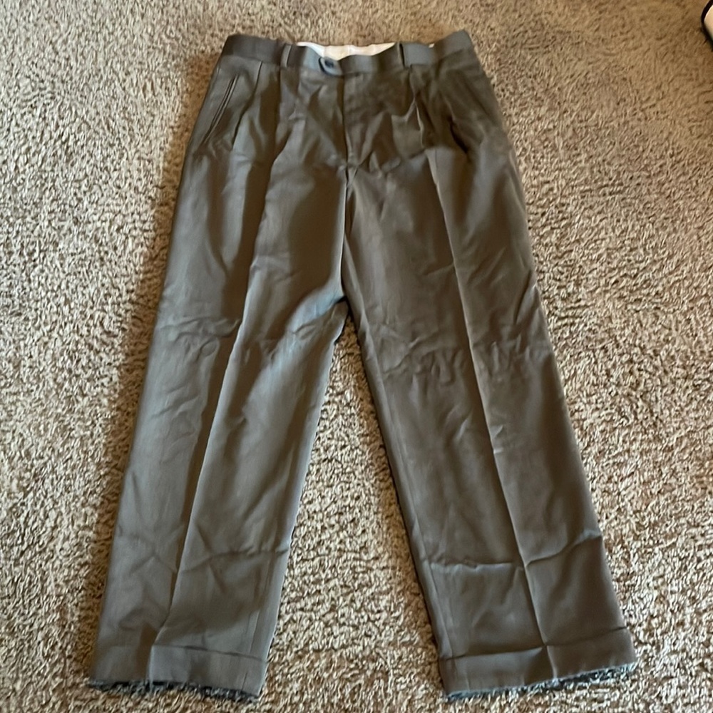 Men’s Braggi by Louis Raphael pleated dress pants with cuffs Sz W 36/L30